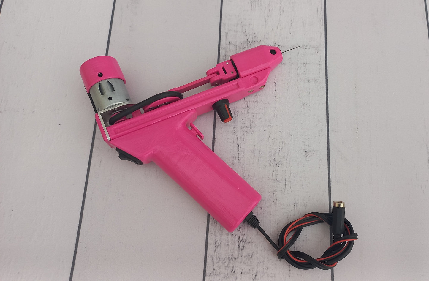 Pink Electric Felting machine with 1 - 5 needles speed control ( M&V )