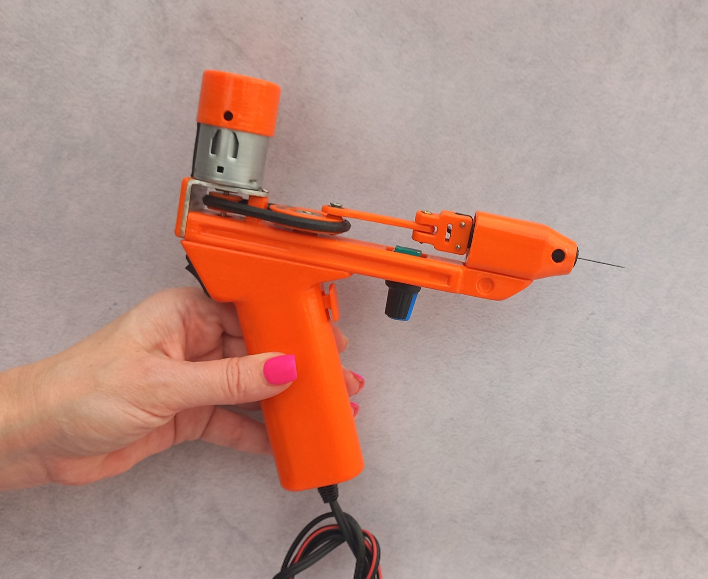 Orange Electric Felting machine with 1 - 5 needles speed control ( M&V )