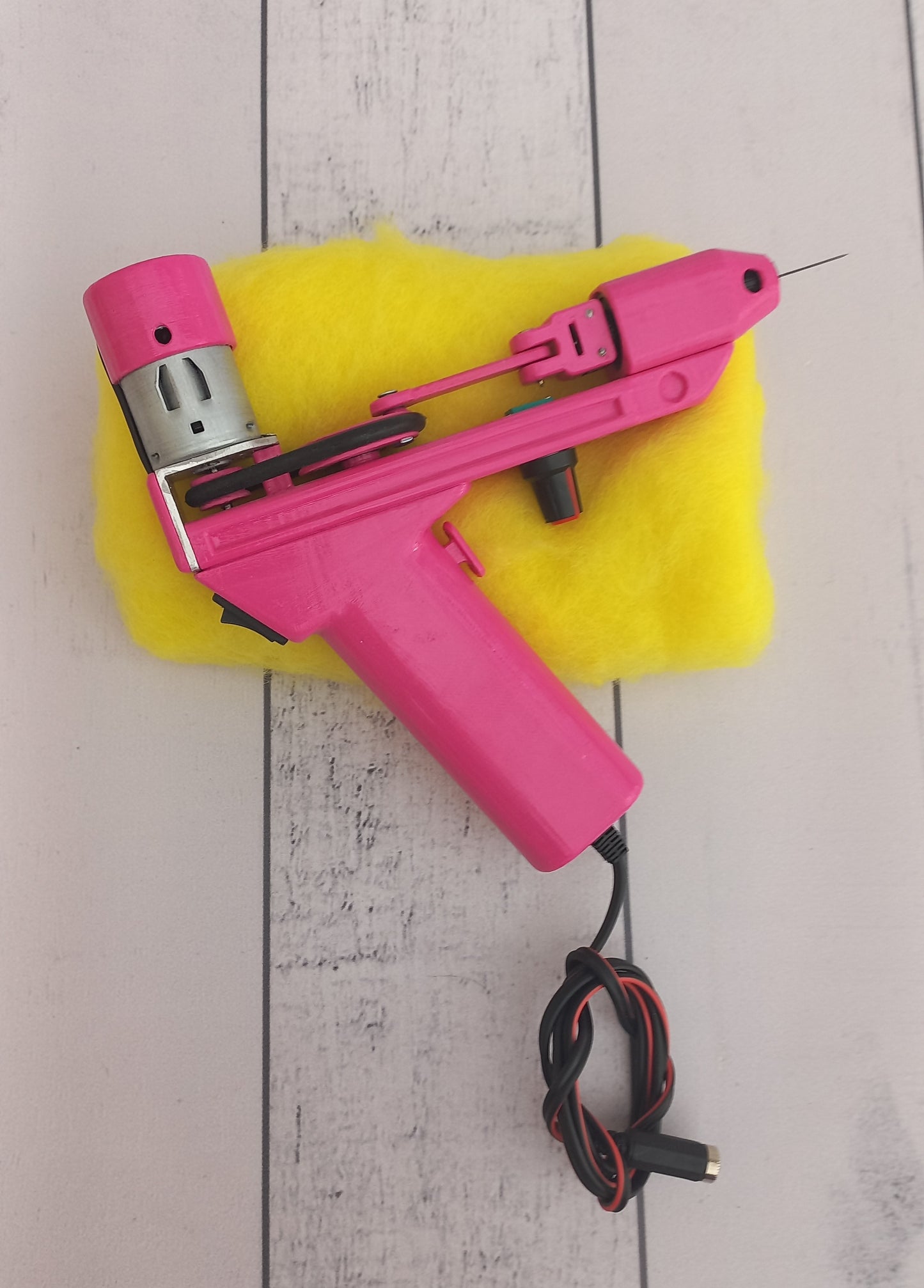 Pink Electric Felting machine with 1 - 5 needles speed control ( M&V )