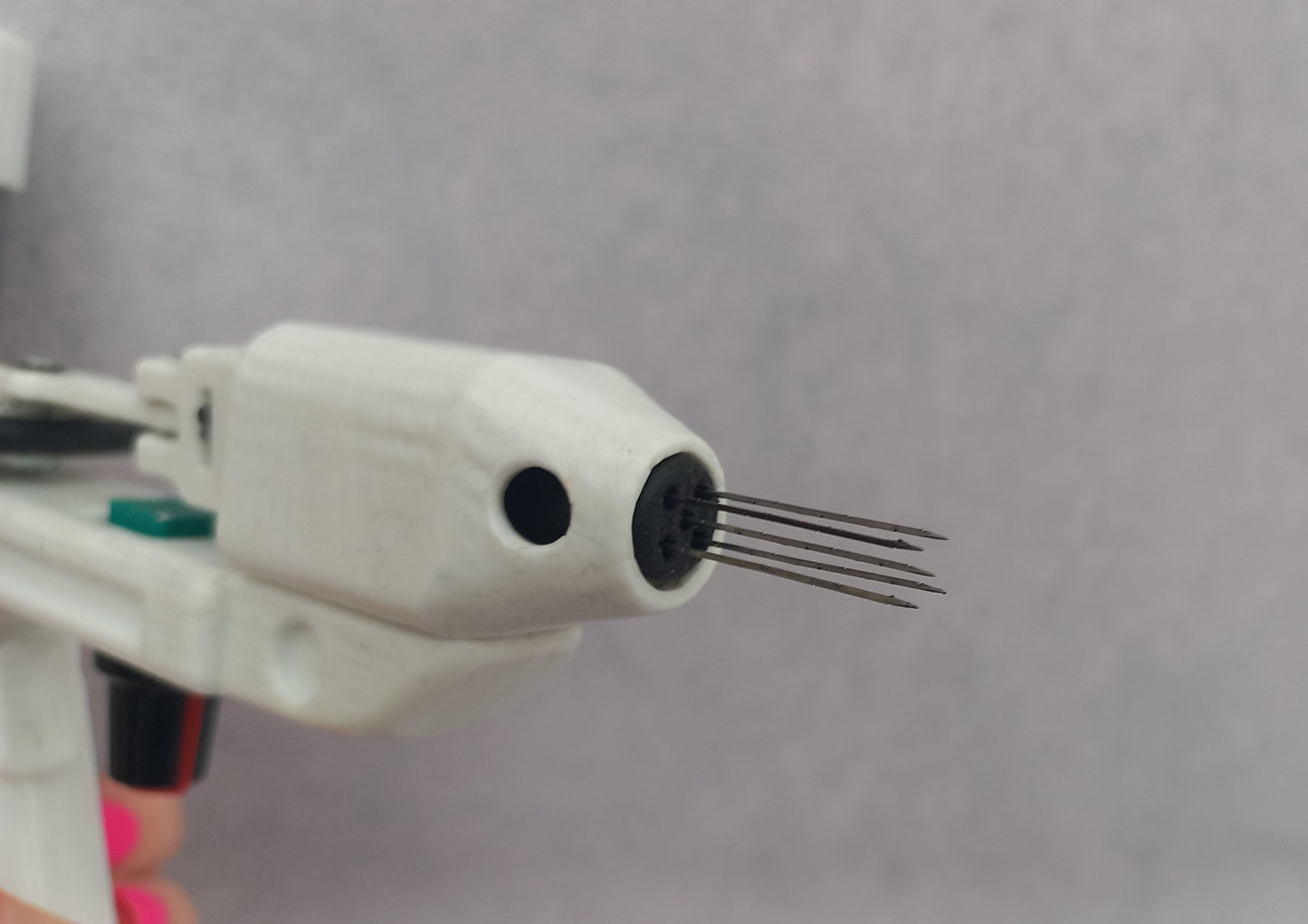 White Electric Felting machine with 1 - 5 needles speed control ( M&V )