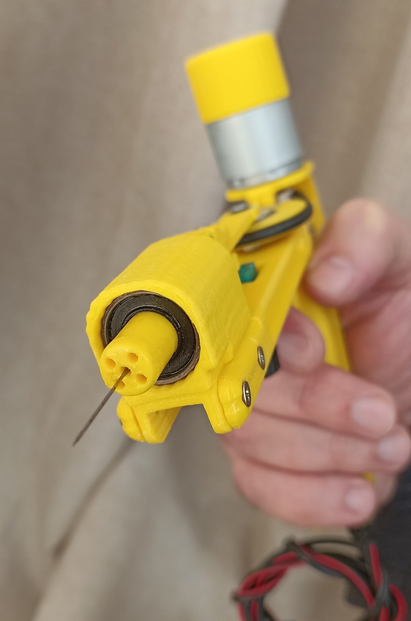 Yellow Electric Felting machine with 1 - 5 needles speed control ( M&V )