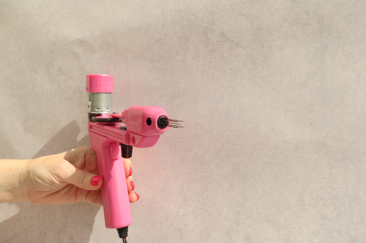 Pink Electric Felting machine with 1 - 5 needles speed control ( M&V )