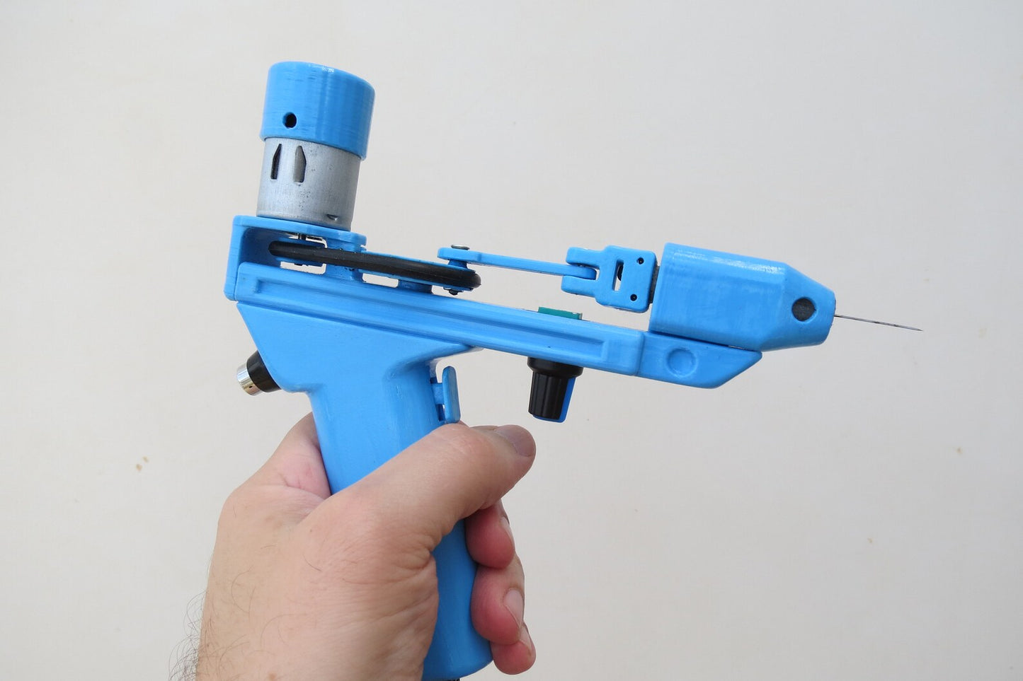Blue Electric Felting machine with 1 - 5 needles speed control ( M&V )