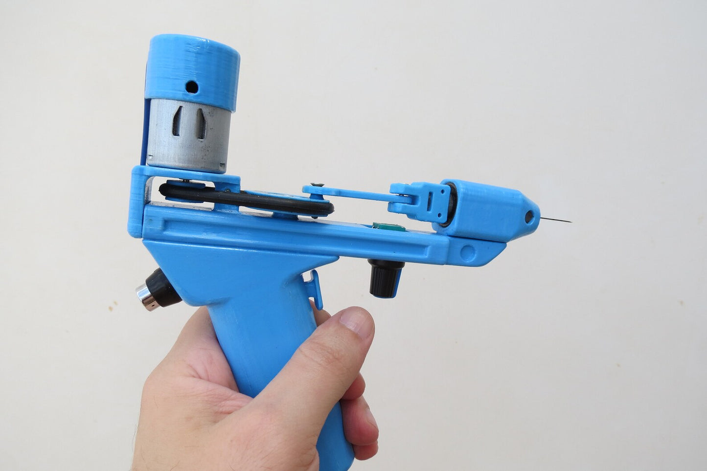 Blue Electric Felting machine with 1 - 5 needles speed control ( M&V )