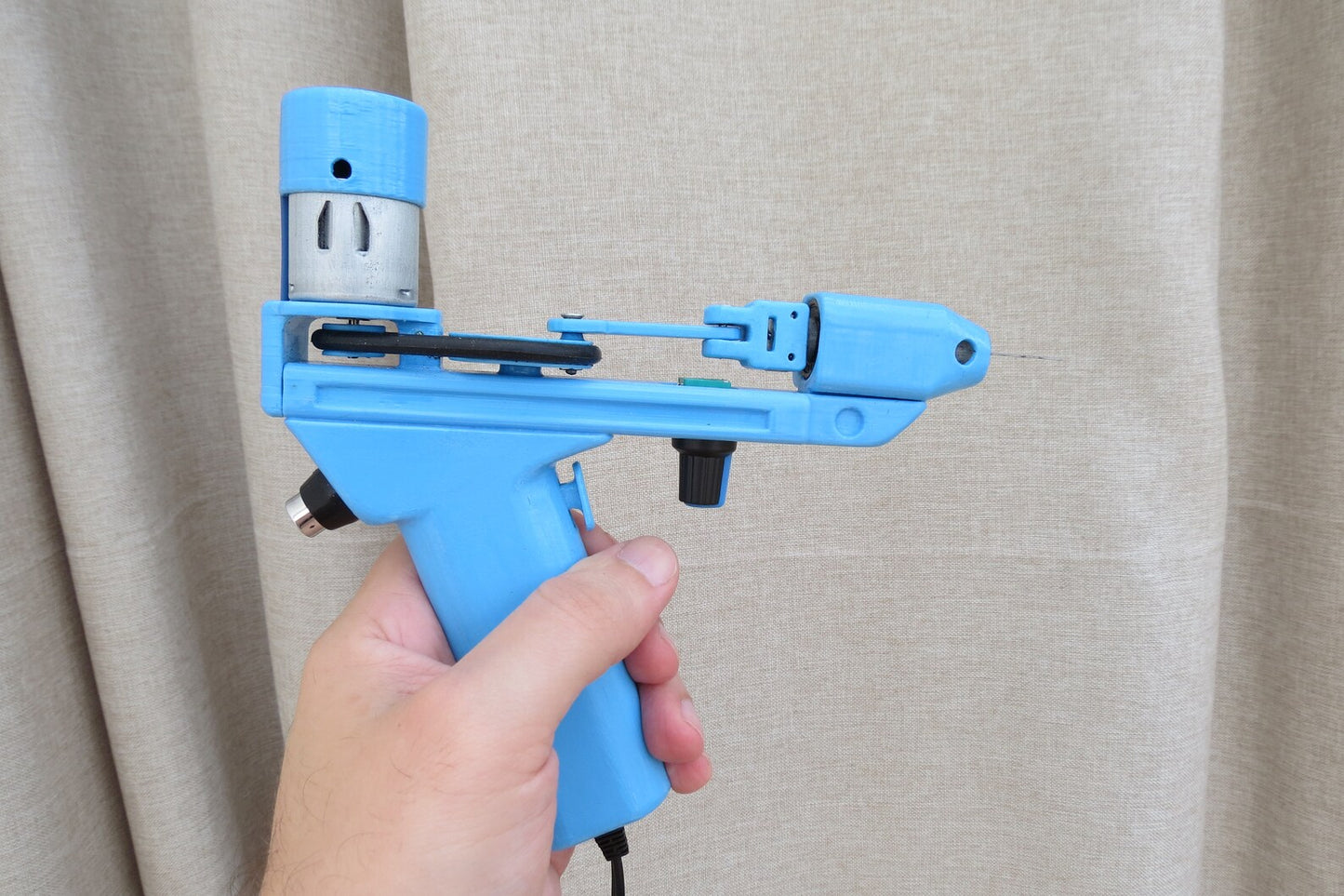 Blue Electric Felting machine with 1 - 5 needles speed control ( M&V )