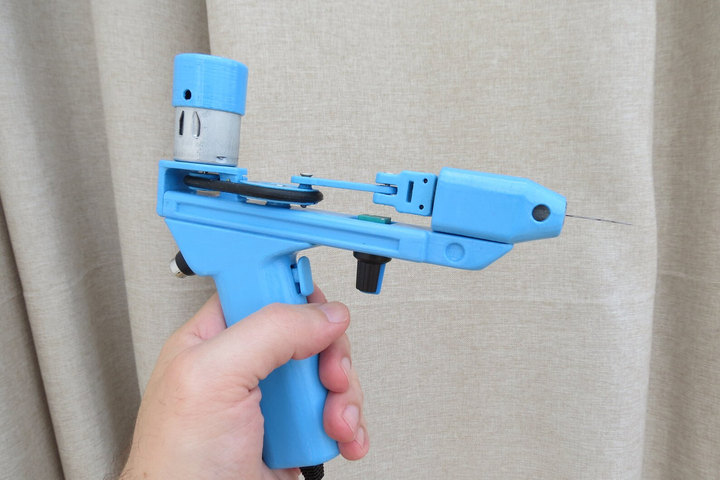 Blue Electric Felting machine with 1 - 5 needles speed control ( M&V )